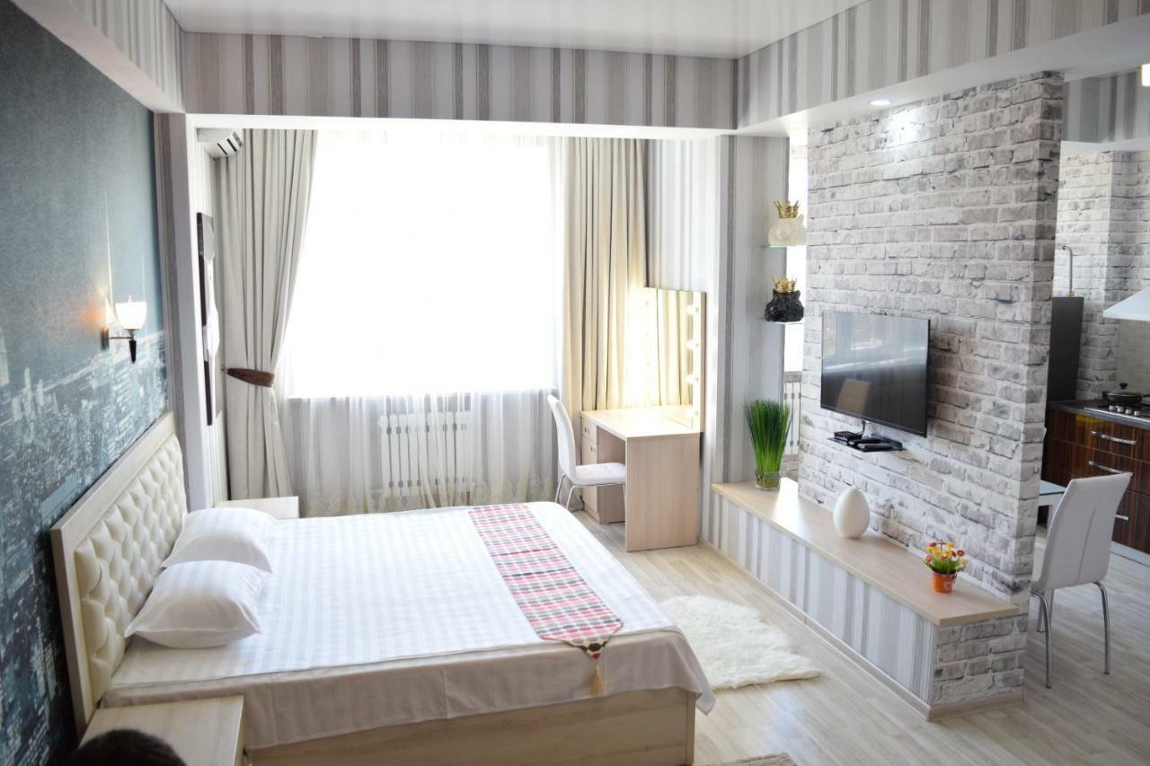Apartment With Good View In The Center Bișkek Exterior foto